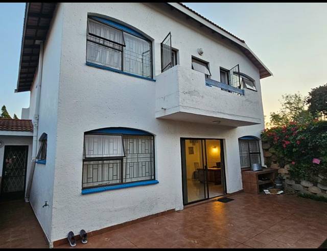 4 BEDROOM CLUSTER FOR SALE IN BRUMA